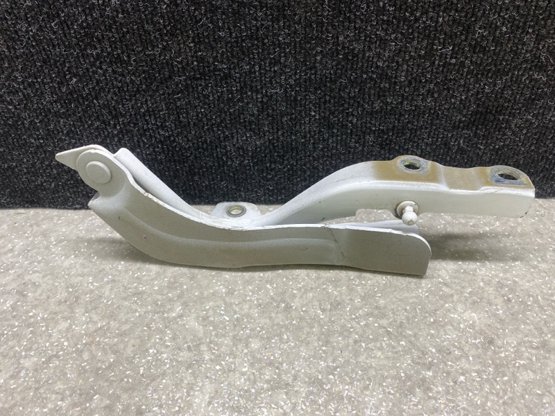 Запчасть петля капота правая HYUNDAI SANTA FE (DM) 12-18 2013 2.0 G4KH 79120-4Z000 Б/У Петля капота правая HYUNDAI SANTA FE (DM) 12-18 2013 2.0 G4KH 79120-4Z000 Б/У