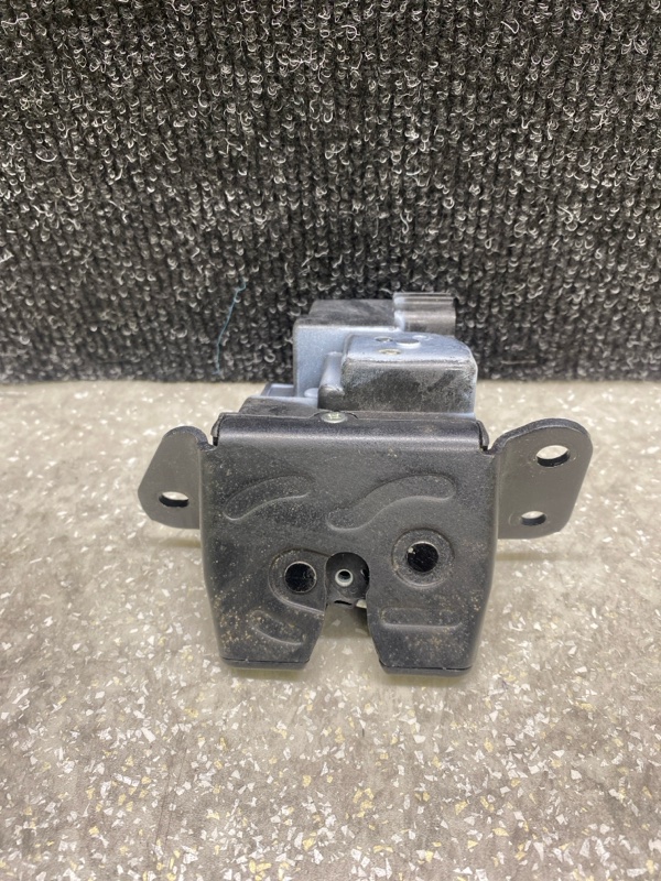 Замок крышки багажника HYUNDAI SANTA FE (DM) 12-18 2013 2.0 G4KH 81230-2W000 Б/У