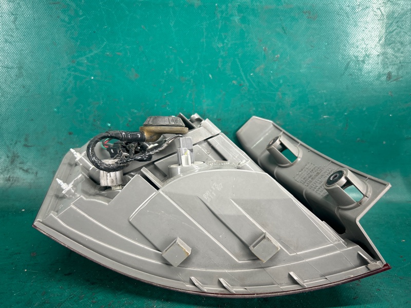 Фонарь наружный правый ACURA MDX (YD2) 06-13 3.7 J37A1 Фонарь наружный правый ACURA MDX (YD2) 06-13 3.7 J37A1