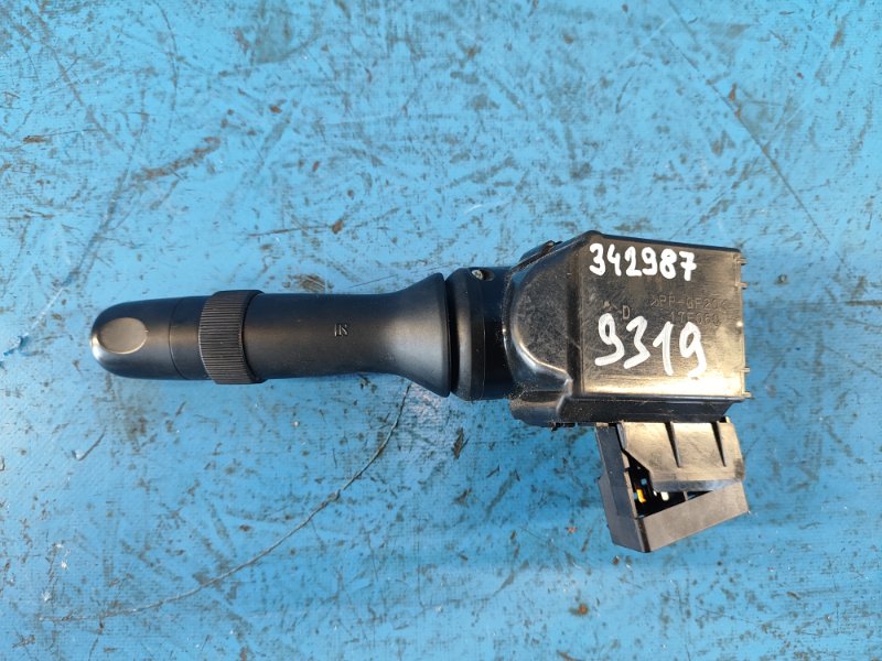 Подрулевой переключатель правый CT200 11-17 2012 1.8 2ZRFXE