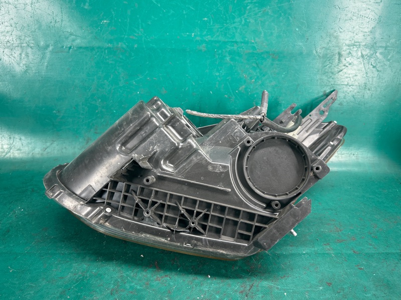 Фара правая ROGUE 08-15 2015 2.5 QR25DE