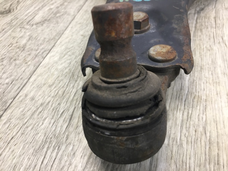 Рычаг передней подвески нижний передний правый SONATA YF 10-14 2011 YF 2.4 G4KJ Рычаг передней подвески нижний передний правый SONATA YF 10-14 2011 YF 2.4 G4KJ