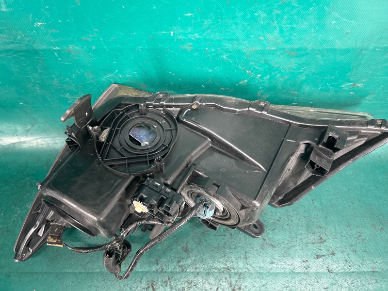 Фара правая MDX (YD2) 06-13 2009 3.7 J37A1 Фара правая MDX (YD2) 06-13 2009 3.7 J37A1