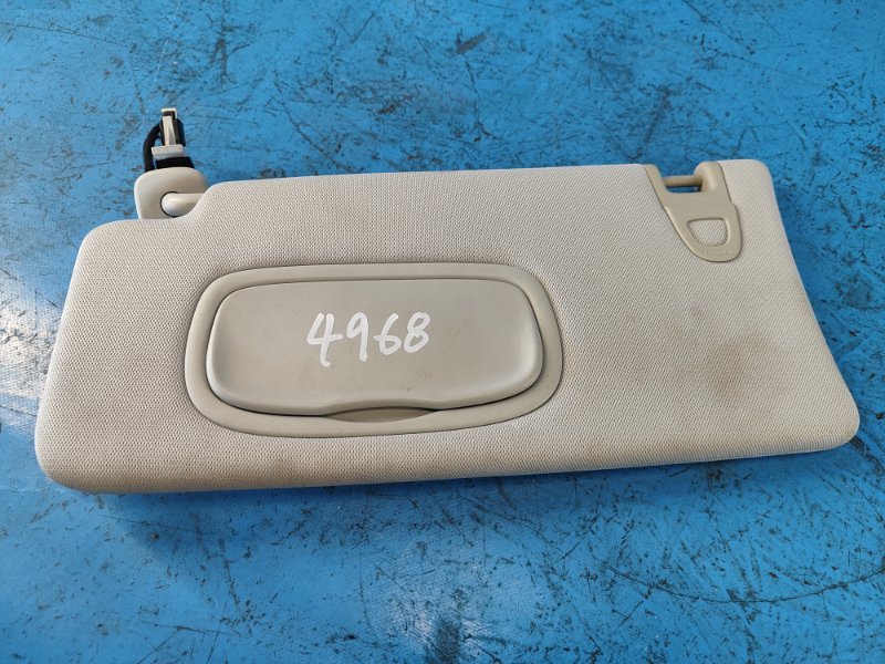 Запчасть козырек солнцезащитный левый JEEP COMPASS 17-21 2018 2.4 EDD 5SY76PS4AB Б/У Козырек солнцезащитный левый JEEP COMPASS 17-21 2018 2.4 EDD 5SY76PS4AB Б/У