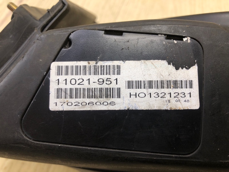 Зеркало правое CROSSTOUR 09-15