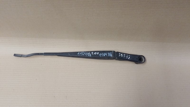 Поводок стеклоочистителя передний MITSUBISHI L200 06-14 8250A372 Б/У