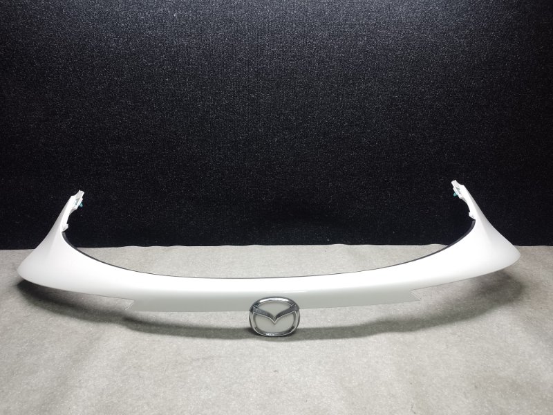 Накладка крышки багажника MAZDA CX-30 19- 2021 2.5L DGH9-50-810A64 Б/У