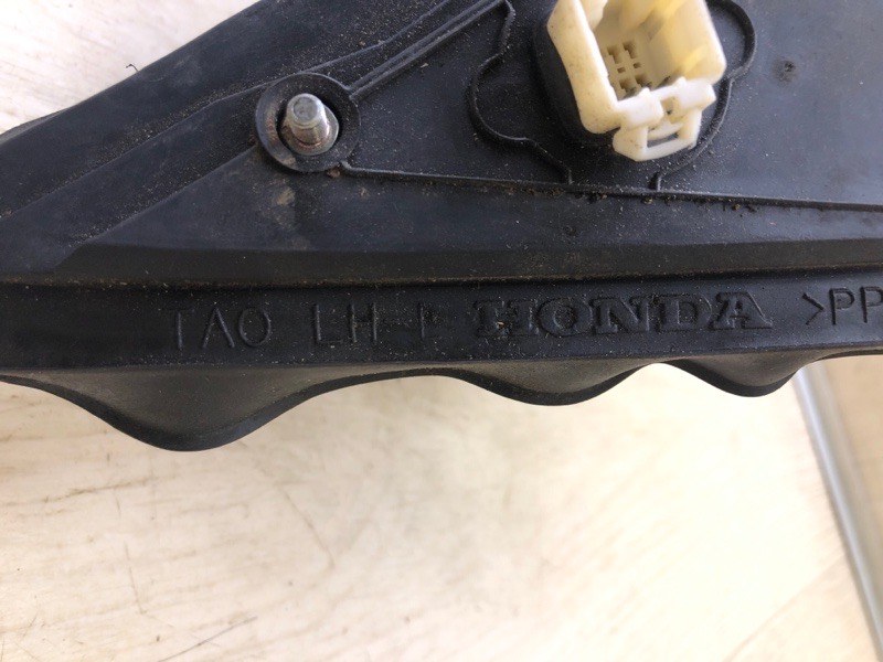 Зеркало левое CROSSTOUR 09-15 Зеркало левое CROSSTOUR 09-15