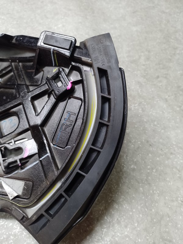 Спойлер крышки багажника CX-30 19- 2021 2.5L