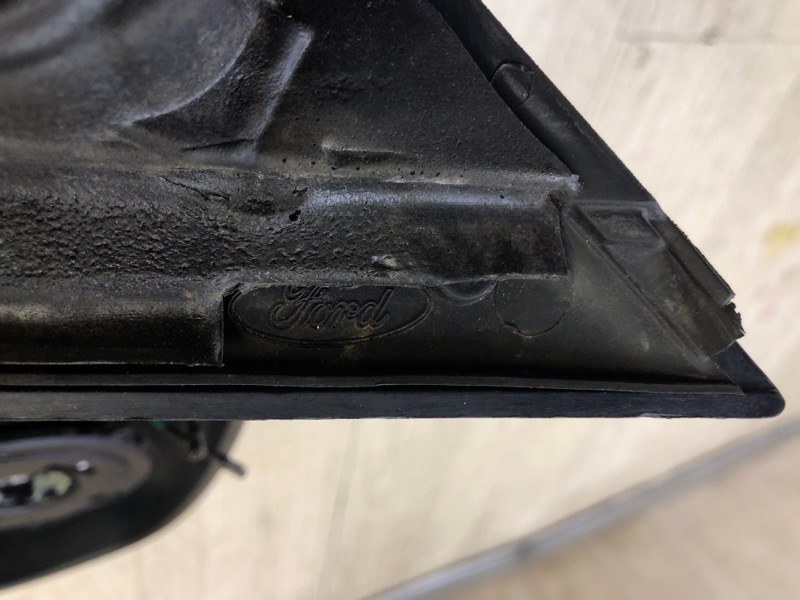 Зеркало правое TAURUS 10-19