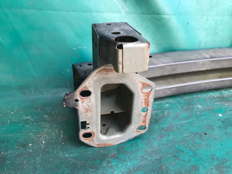 Усилитель переднего бампера JEEP PATRIOT 10-17 2.0 ECN Усилитель переднего бампера JEEP PATRIOT 10-17 2.0 ECN