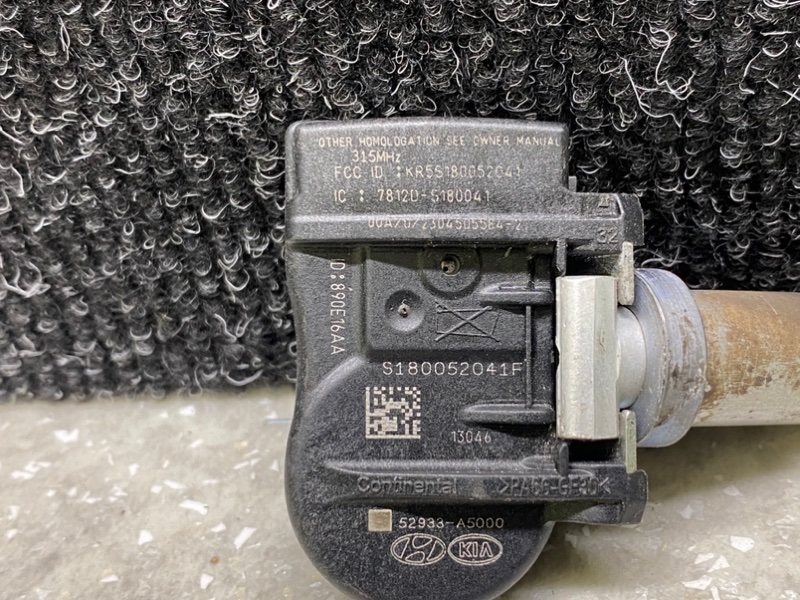 Датчик давления в шинах HYUNDAI SANTA FE (DM) 12-18 2.0 G4KH Датчик давления в шинах HYUNDAI SANTA FE (DM) 12-18 2.0 G4KH