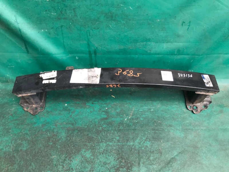 Усилитель переднего бампера HYUNDAI ELANTRA AD 16- 2016 2.0 G4NH 64900-F3000 Б/У