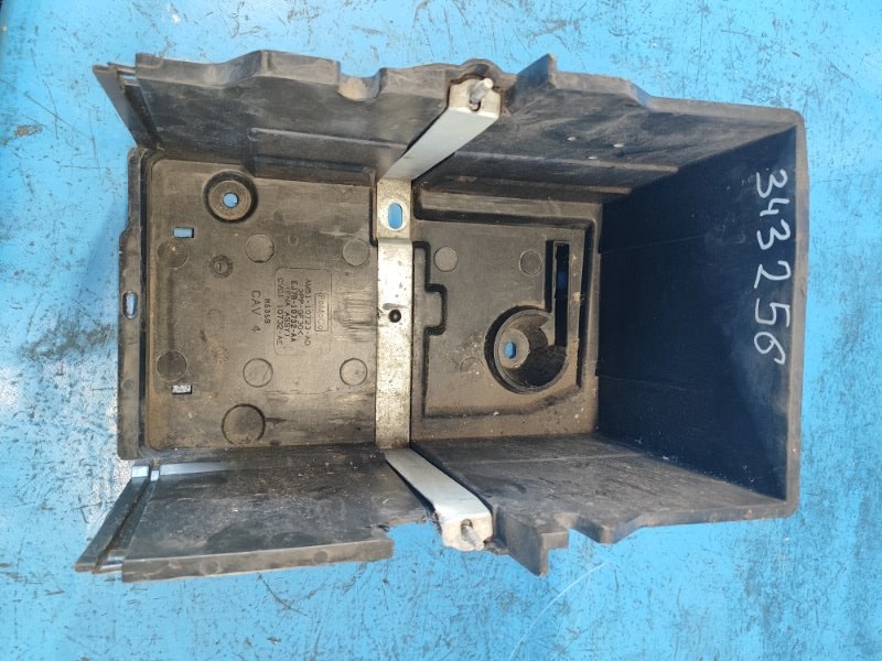 Полка аккумулятора ESCAPE 12-19 2017 T15HDTX