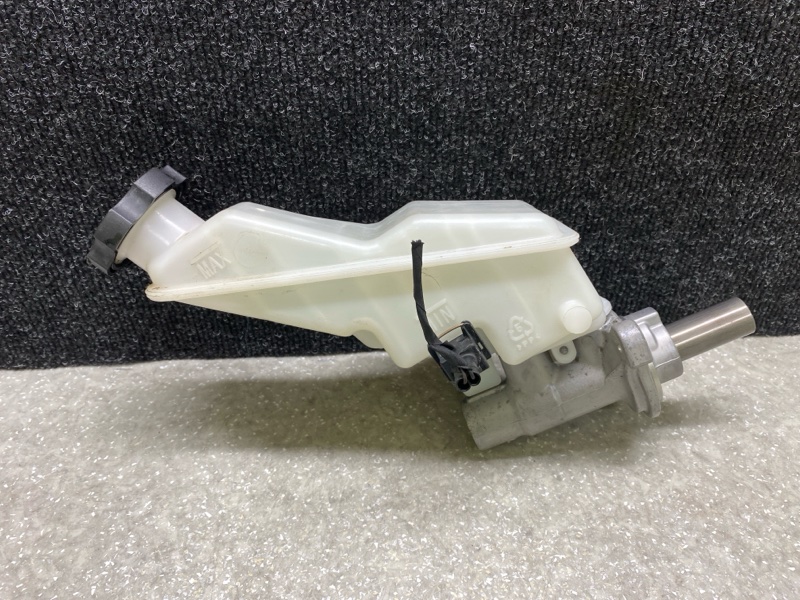 Главный тормозной цилиндр HYUNDAI SANTA FE (DM) 12-18 2013 2.0 G4KH 58510-2W800 Б/У