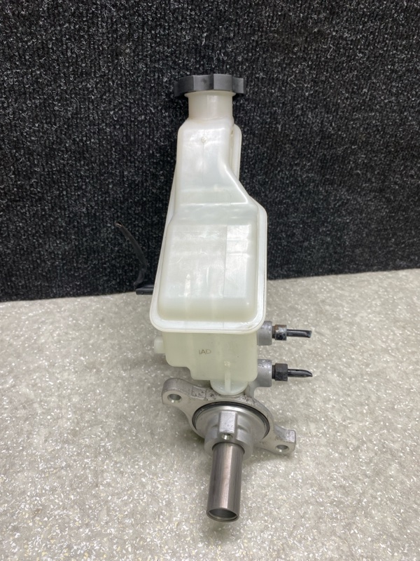 Главный тормозной цилиндр HYUNDAI SANTA FE (DM) 12-18 2.0 G4KH