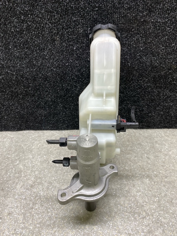 Главный тормозной цилиндр SANTA FE (DM) 12-18 2013 2.0 G4KH