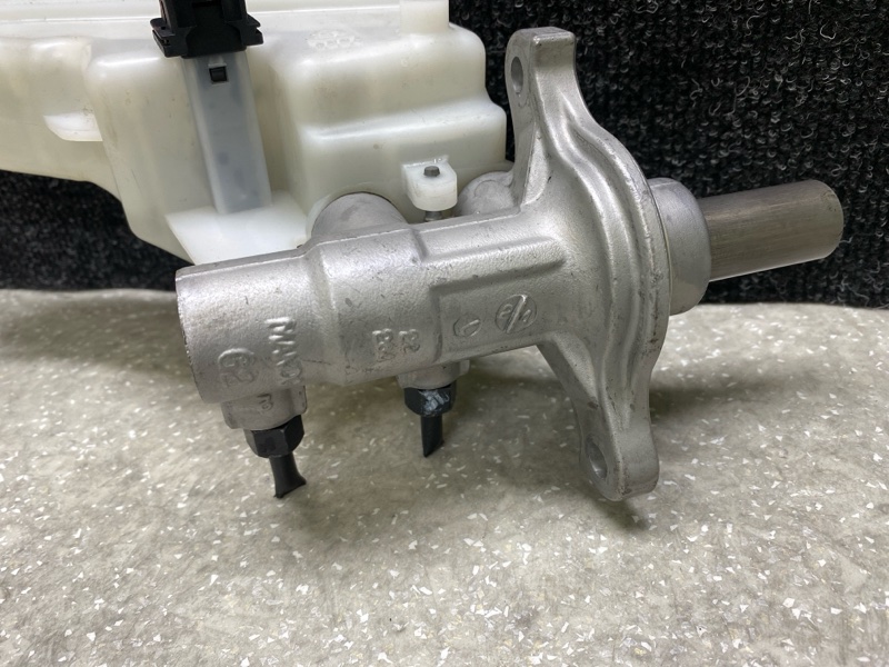 Главный тормозной цилиндр SANTA FE (DM) 12-18 2013 2.0 G4KH