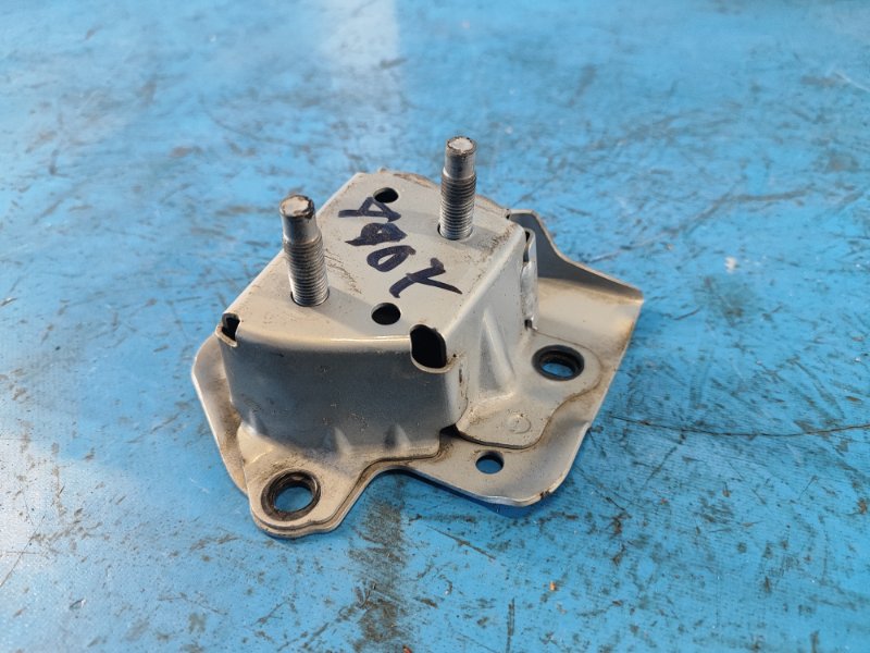 Кронштейн усилителя заднего бампера правый LEXUS HS250H (ANF10) 09-12 2.4 2AZFXE