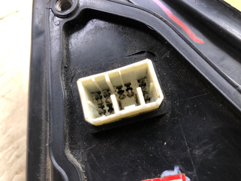 Зеркало правое SORENTO BL 02-09