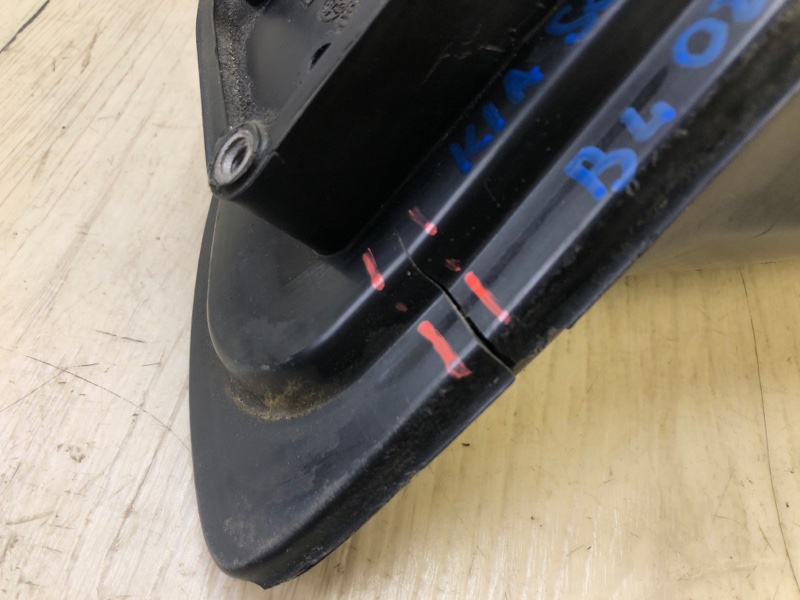 Зеркало правое SORENTO BL 02-09