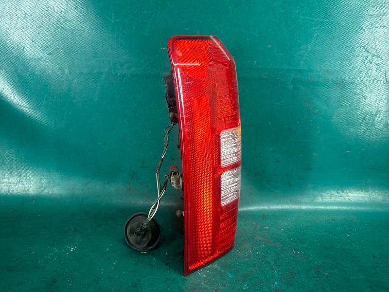 Фонарь наружный левый JEEP PATRIOT 10-17 2.0 ECN Фонарь наружный левый JEEP PATRIOT 10-17 2.0 ECN