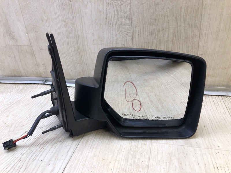 Зеркало правое LIBERTY 07-12 Зеркало правое LIBERTY 07-12