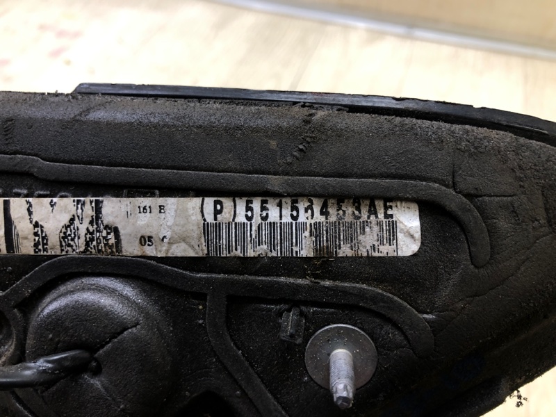 Зеркало левое GRAND CHEROKEE 04-10 Зеркало левое GRAND CHEROKEE 04-10