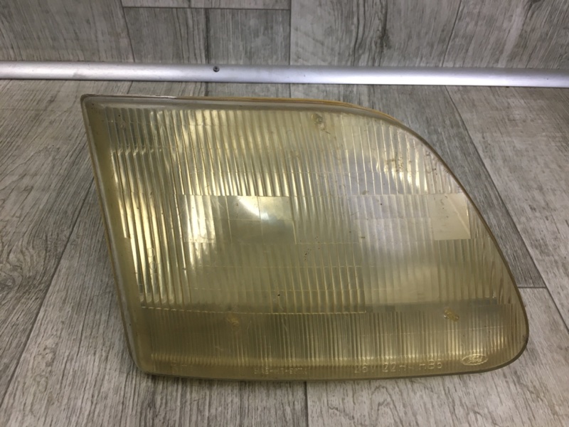Фара правая FORD EXPEDITION 97-02 F75Z-13008-AC Б/У