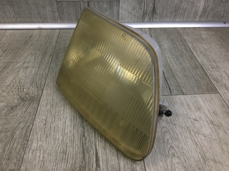 Фара правая FORD EXPEDITION 97-02