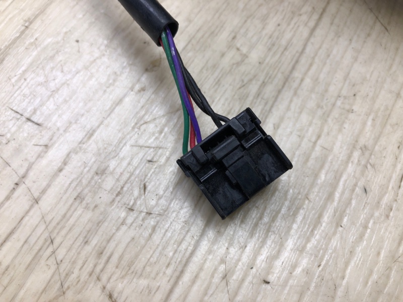 Зеркало левое GRAND CHEROKEE 04-10 Зеркало левое GRAND CHEROKEE 04-10