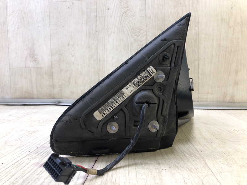 Зеркало правое GRAND CHEROKEE 04-10 Зеркало правое GRAND CHEROKEE 04-10