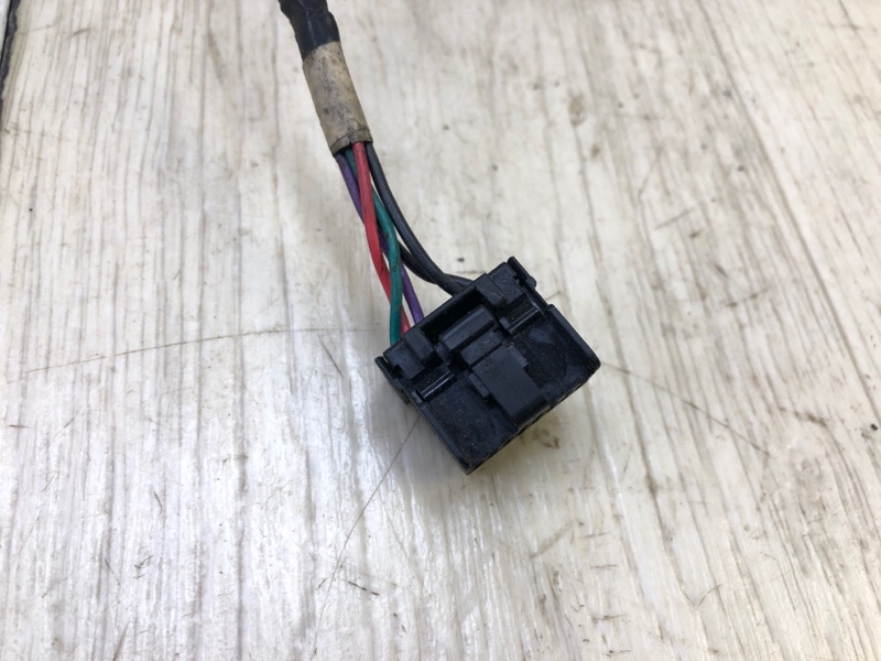 Зеркало правое GRAND CHEROKEE 04-10 Зеркало правое GRAND CHEROKEE 04-10