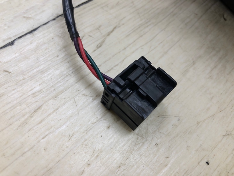 Зеркало правое GRAND CHEROKEE 04-10 Зеркало правое GRAND CHEROKEE 04-10