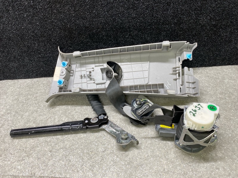 Ремень безопасности передний правый HYUNDAI SANTA FE (DM) 12-18 2013 2.0 G4KH 88820-4Z500RYN Б/У