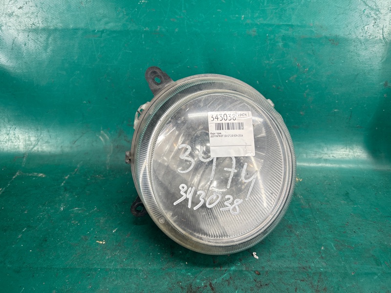Запчасть фара правая JEEP PATRIOT 10-17 2016 2.0 ECN 5303842AE Б/У Фара правая JEEP PATRIOT 10-17 2016 2.0 ECN 5303842AE Б/У