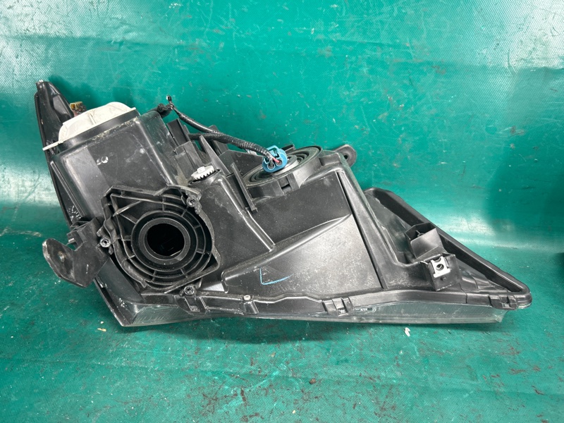 Фара левая MDX (YD2) 06-13 2012 3.7 J37A1 Фара левая MDX (YD2) 06-13 2012 3.7 J37A1