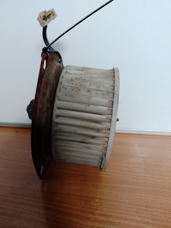 Моторчик печки задний PAJERO 99-06