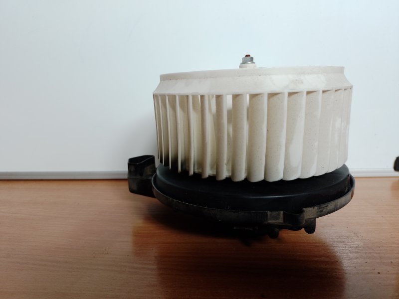 Моторчик печки CIVIC FC/FK 15-
