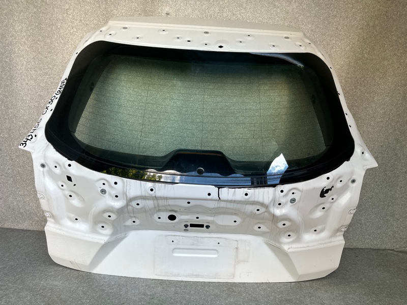 Запчасть крышка багажника MAZDA CX-30 19- 2021 2.5L DGY1-62-02X Б/У Крышка багажника MAZDA CX-30 19- 2021 2.5L DGY1-62-02X Б/У