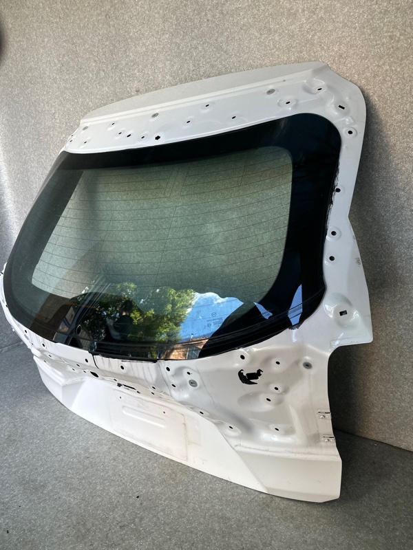 Крышка багажника CX-30 19- 2021 2.5L Крышка багажника CX-30 19- 2021 2.5L