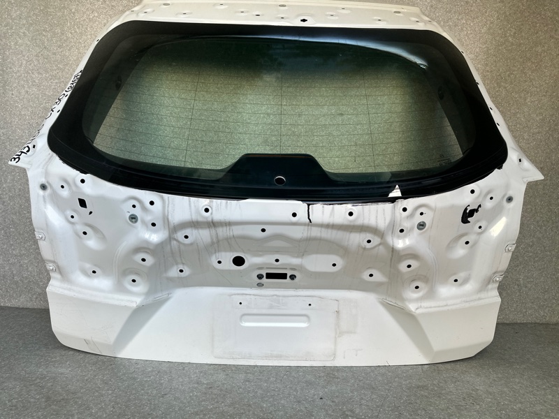 Крышка багажника CX-30 19- 2021 2.5L Крышка багажника CX-30 19- 2021 2.5L