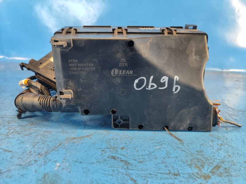 Блок предохранителей моторный отсек ESCAPE 12-19 2017 T15HDTX