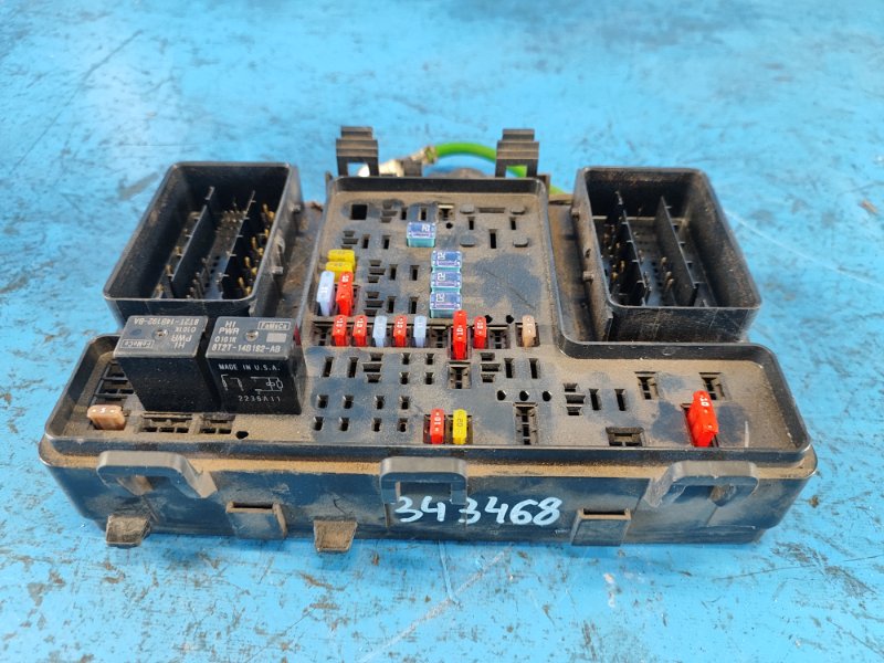 Блок предохранителей моторный отсек FORD FUSION 14- HG9T14D068AC Б/У