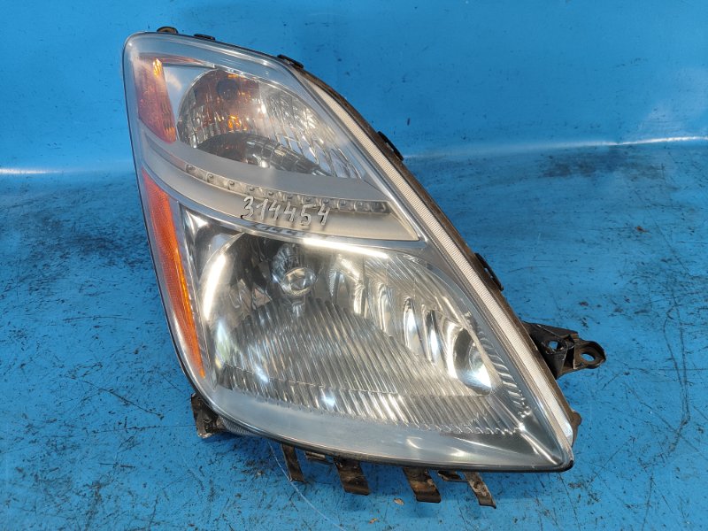 Запчасть фара правая TOYOTA PRIUS - 20 03-11 2006 1NZ-FXE 1.5L 8114547170 Б/У Фара правая TOYOTA PRIUS - 20 03-11 2006 1NZ-FXE 1.5L 8114547170 Б/У