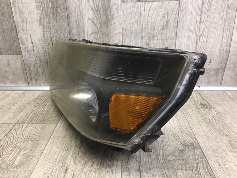 Фара левая INFINITI QX56 / TITAN / ARMADA 04-16