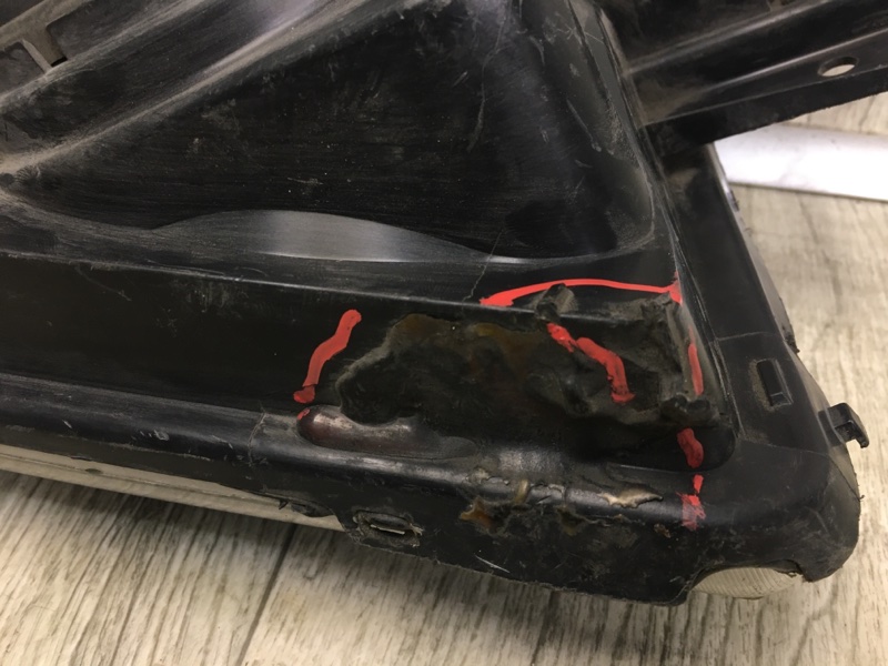 Фара левая QX56 / TITAN / ARMADA 04-16