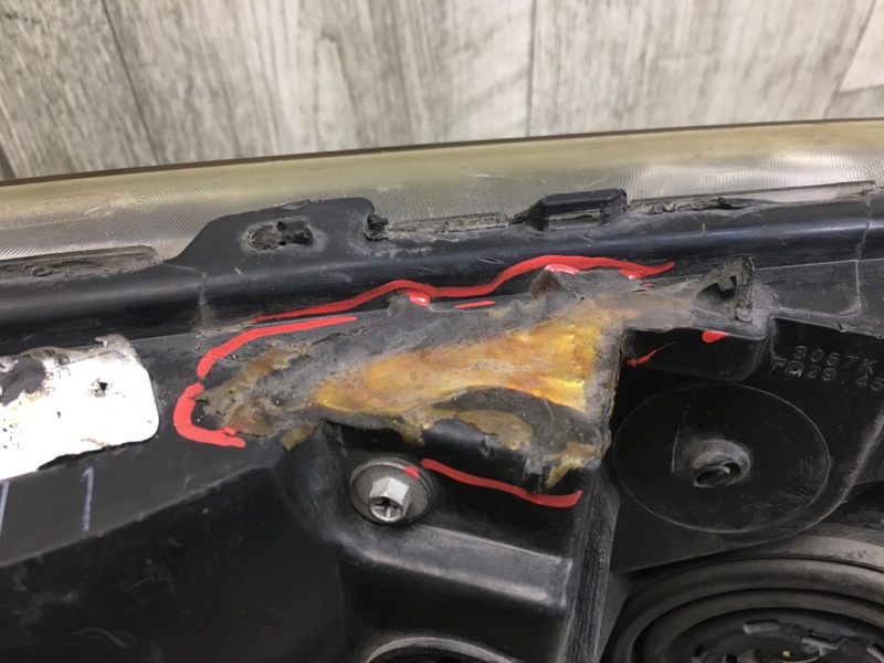 Фара левая QX56 / TITAN / ARMADA 04-16