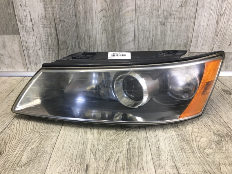 Фара левая HYUNDAI SONATA NF 04-10 921010A000 Б/У