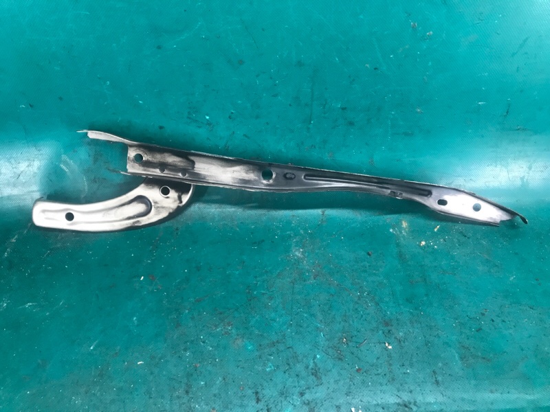 Кронштейн замка капота TOYOTA CAMRY 40 06-11 2.4 2AZFE